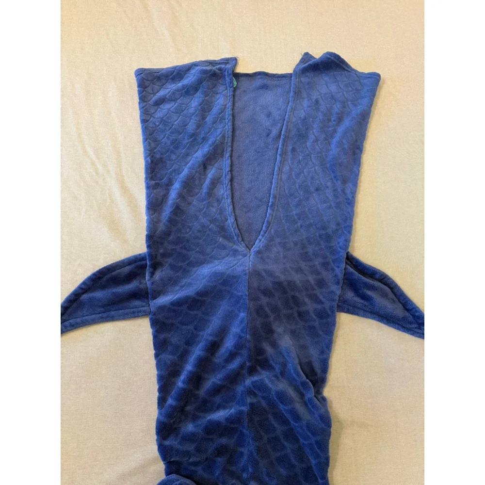Pillowfort wearable shark tail blanket blue